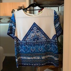 A cute blue and white top